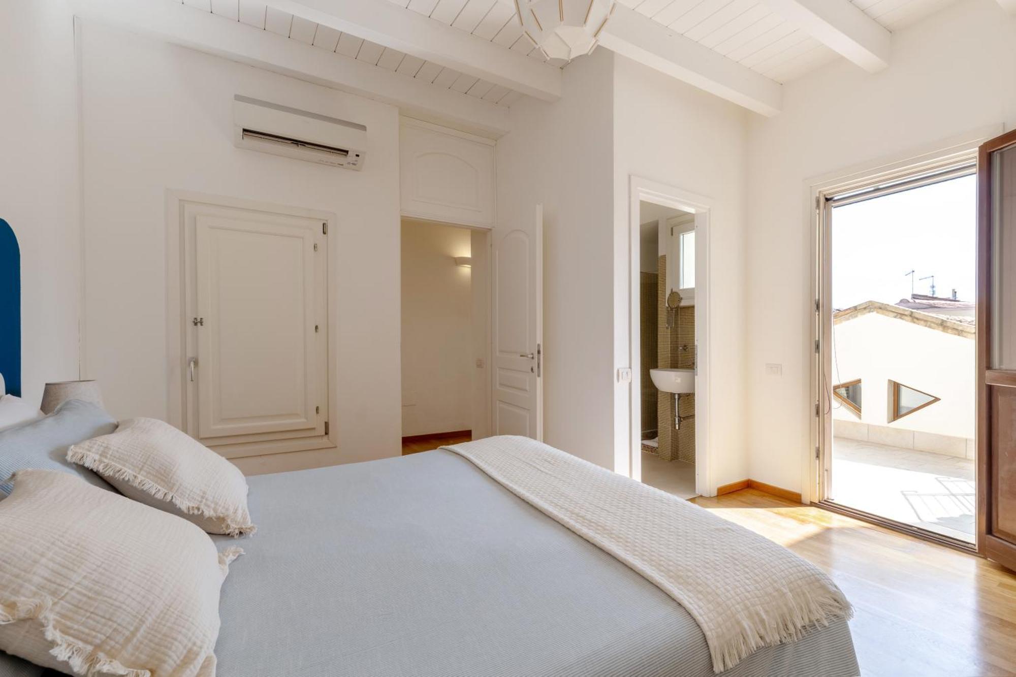Domus De Silva - Appartamento In Centro Storico A Cagliari Exteriér fotografie